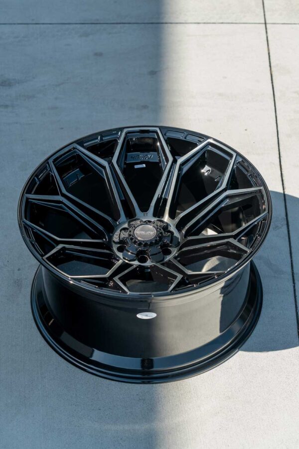 4PLAY-WHEELS-TRUCK-RIMS-4P83-G3-22X12-BEAUTY-SHOTS-1-scaled