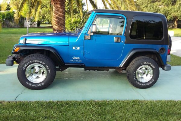 american-racing-ar23-outlaw-ii-machined-silver-with-clear-coat-powder-jeep-tj