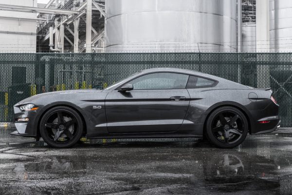 blaque-diamond-bd-15-gloss-black-ford-mustang-2