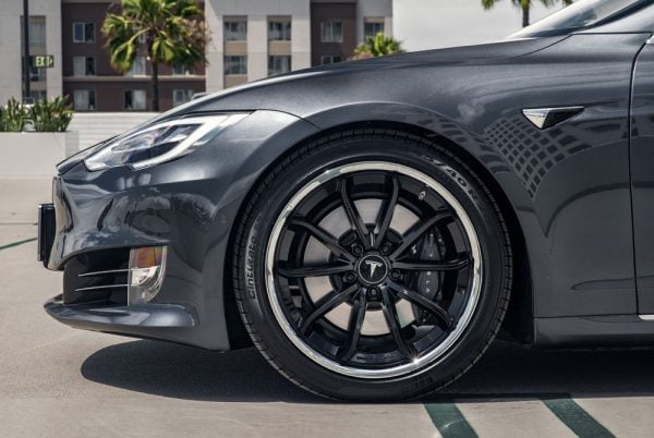 blaque-diamond-bd-23-gloss-black-ss-lip-tesla-model-s-4
