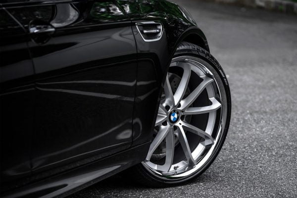 blaque-diamond-bd-23-silver-ss-lip-bmw-m5-2