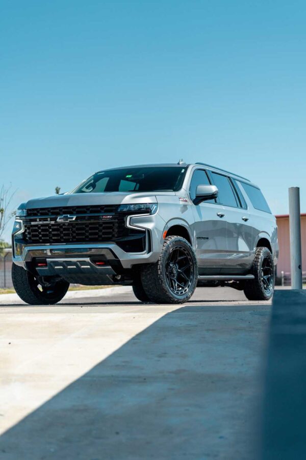 CHEVROLET-SUBURBAN-4PLAY-WHEELS-4P55-RIMS-22X10-33X12