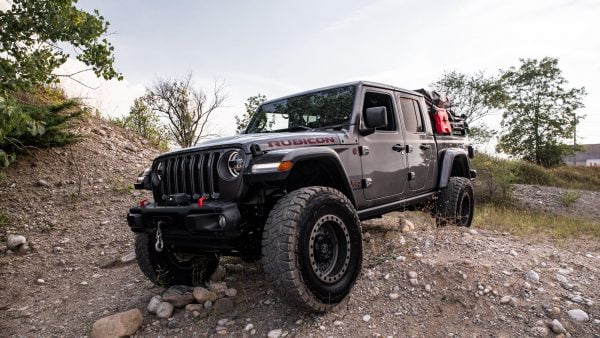jeep-gladiator-wheels-black-rhino-abrams-wheels-53