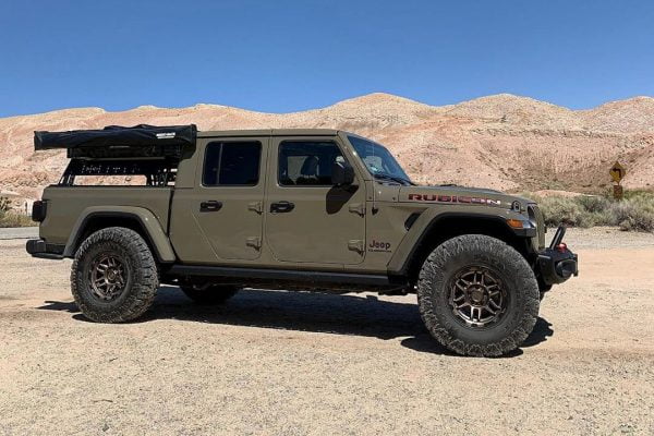 jeep-gladiator-wheels-black-rhino-apache-bronze-rim1s