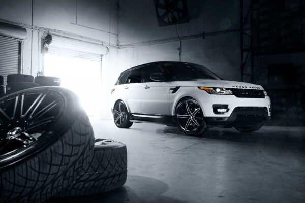 LandroverRangerover2014White22inchXOSTThomas_BrushedMatteBlack-1