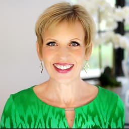 Mari Smith Headshot 1